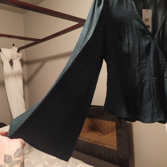 NWT Guess emerald wrap blouse, medium - Picture 4 of 7